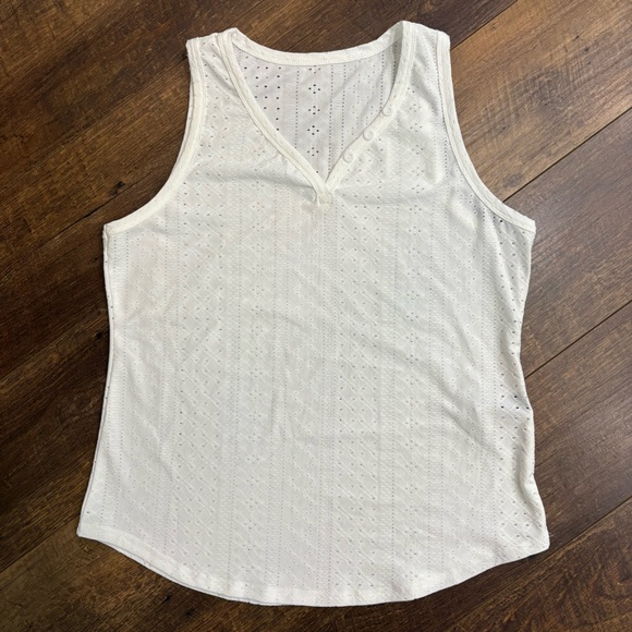 SHEIN Tops - SHEIN White Sleeveless Eyelet v-neck Tank Top